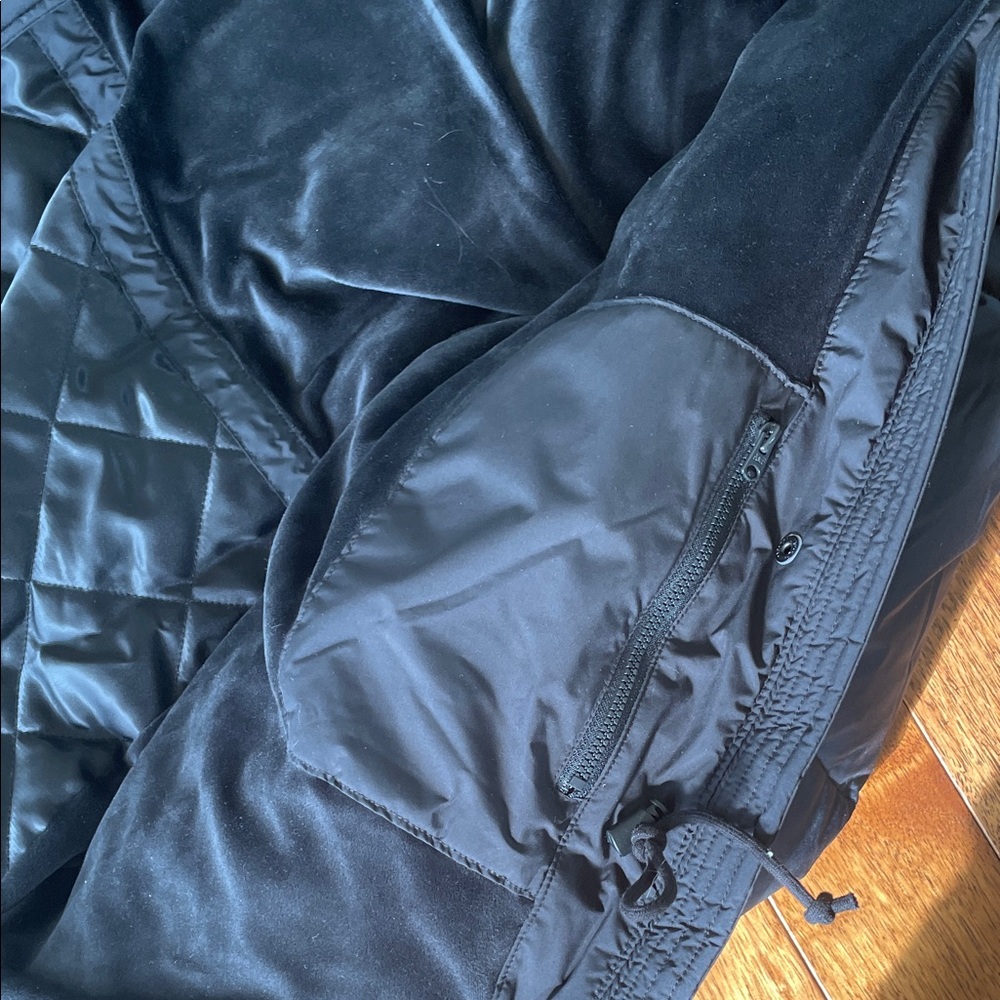 Abercrombie & Fitch Women's Black Puffer Coat - Picture 5 of 5